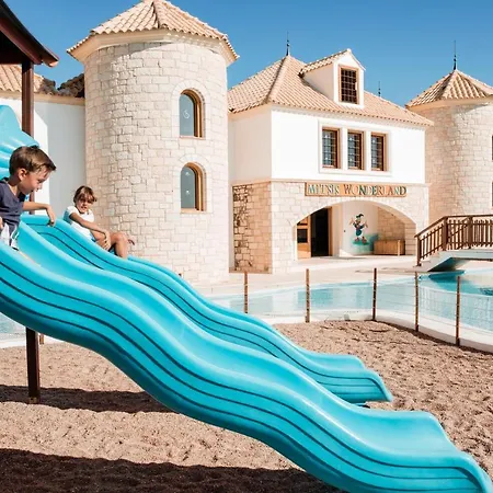 Semesteranläggning (resort) Mitsis Selection Blue Domes Pylion